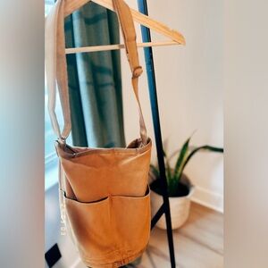 Everlane Canvas Bucket Bag Tote